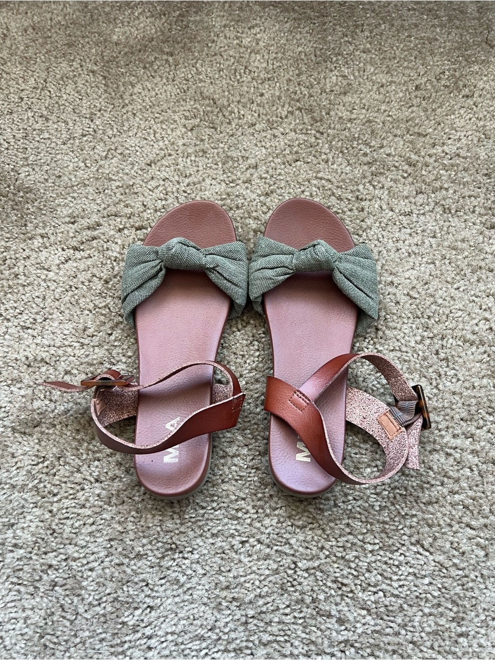MIA Olive Knot-Front Slide Sandals with Tan Ankle Strap